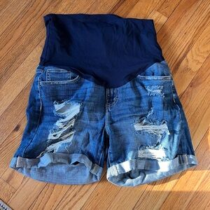 Pink Blush Maternity Shorts Size M